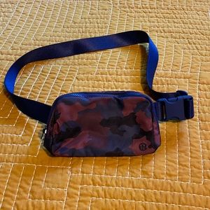NWOT Lululemon Mini Belt Bag